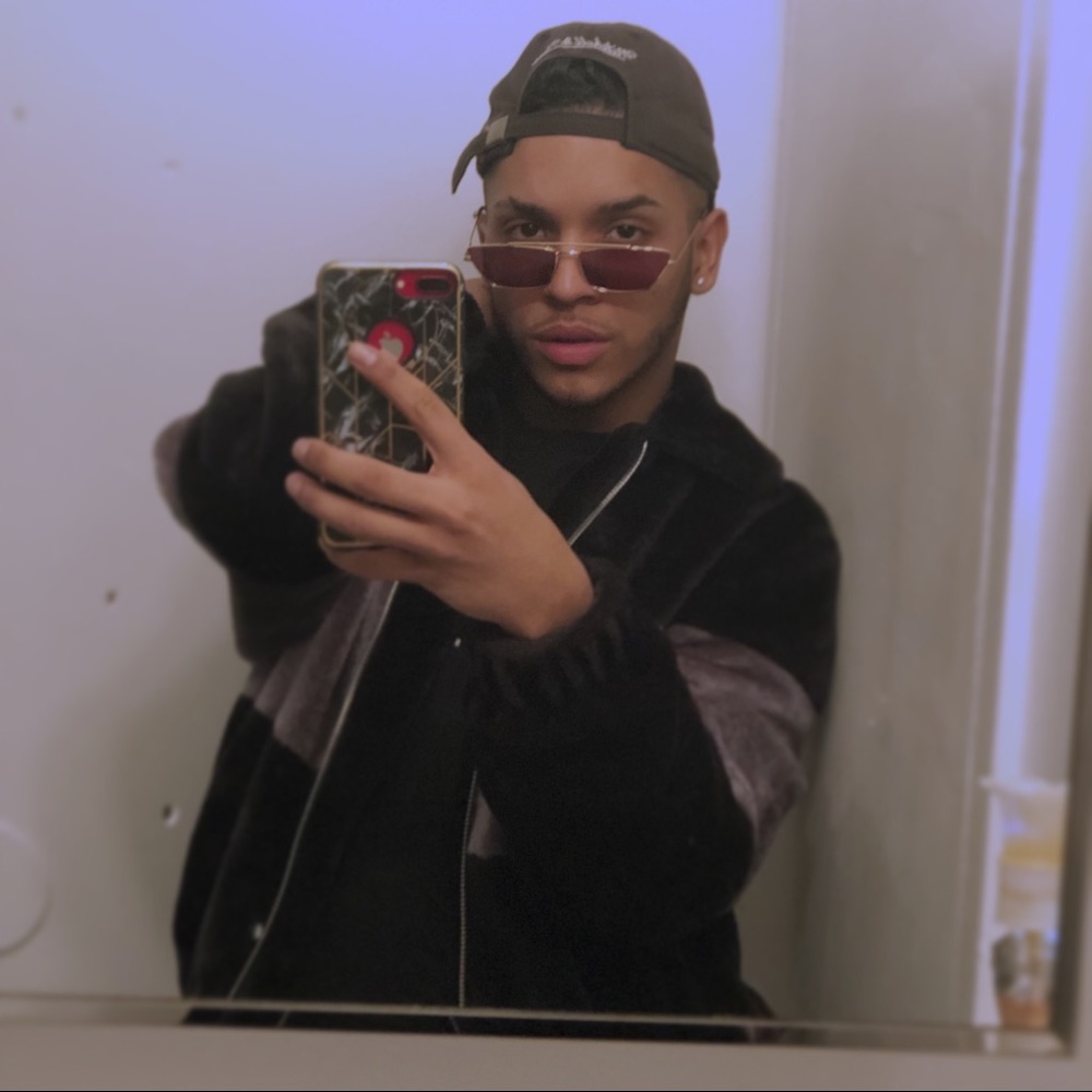 Meet your Posher, Junitoo